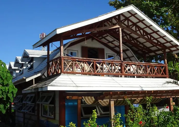 Threshershack Hostel *