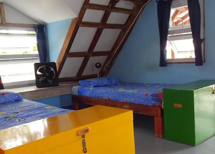 Threshershack Hostel