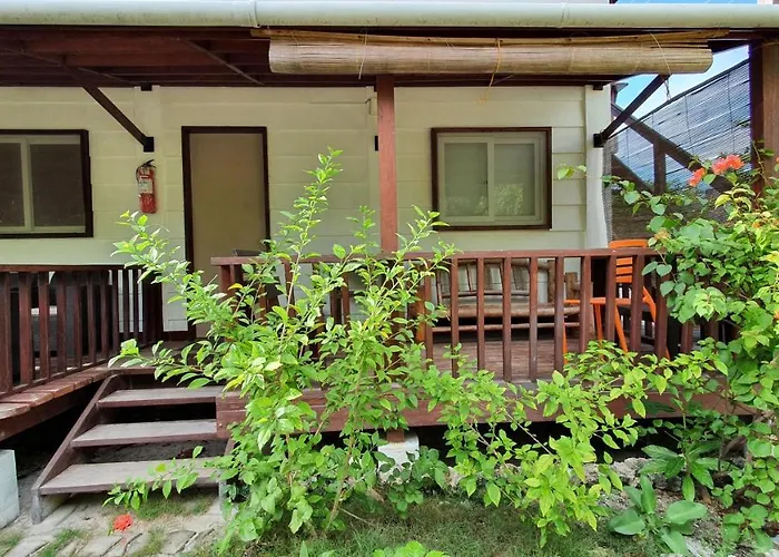 Threshershack Hostel