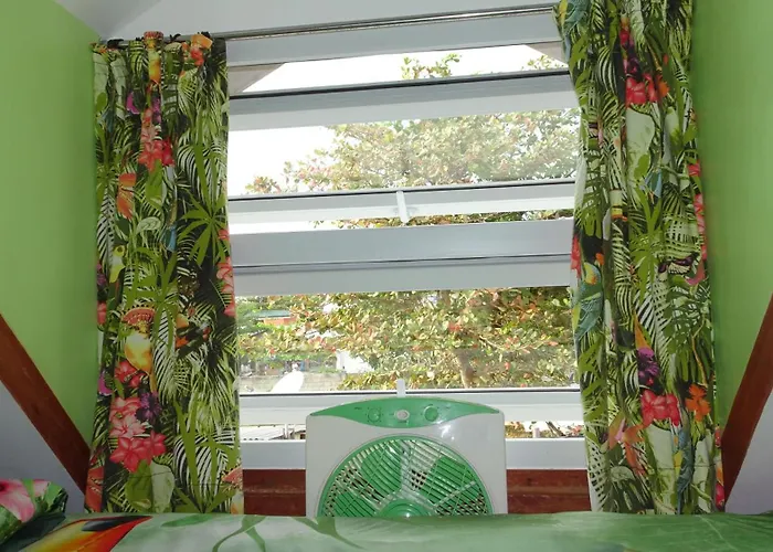Threshershack Hostel